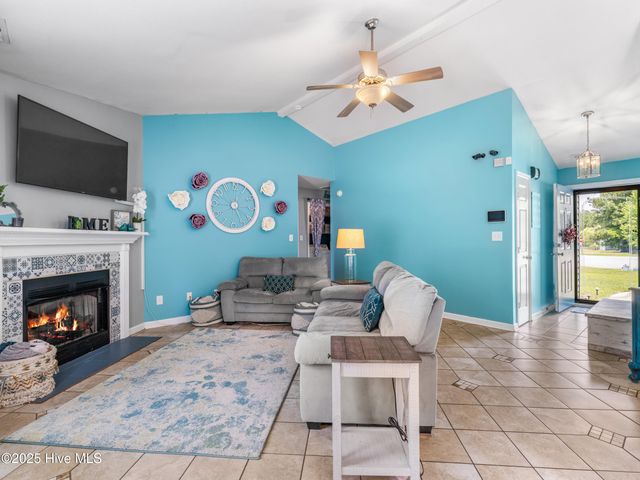 102 Sand Court, Jacksonville, NC 28546
