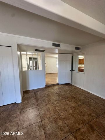 5653 W Hatcher Road, Glendale, AZ 85302