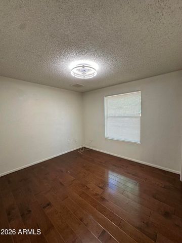 5653 W Hatcher Road, Glendale, AZ 85302