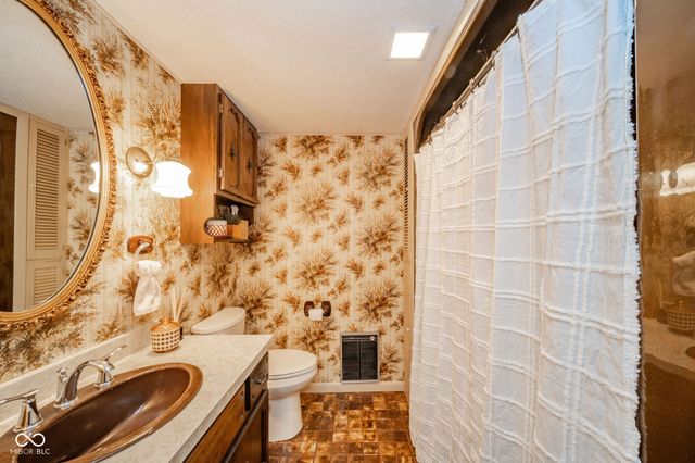 1616 Bundy Avenue, New Castle, IN 47362