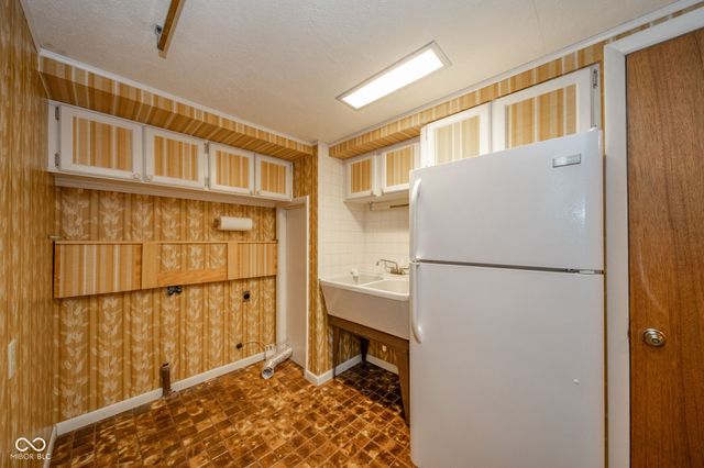 1616 Bundy Avenue, New Castle, IN 47362