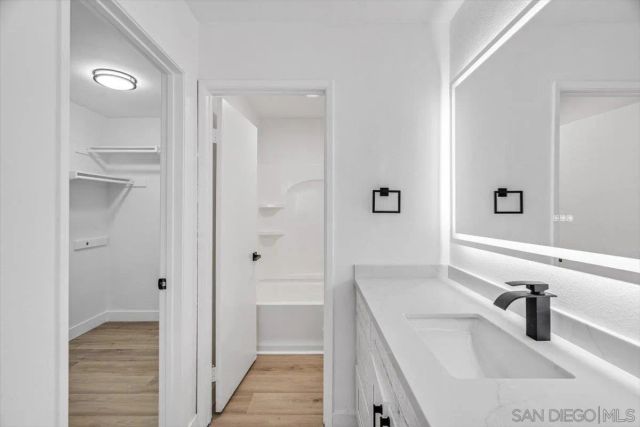 345 N Melrose Dr C, Vista, CA 92083