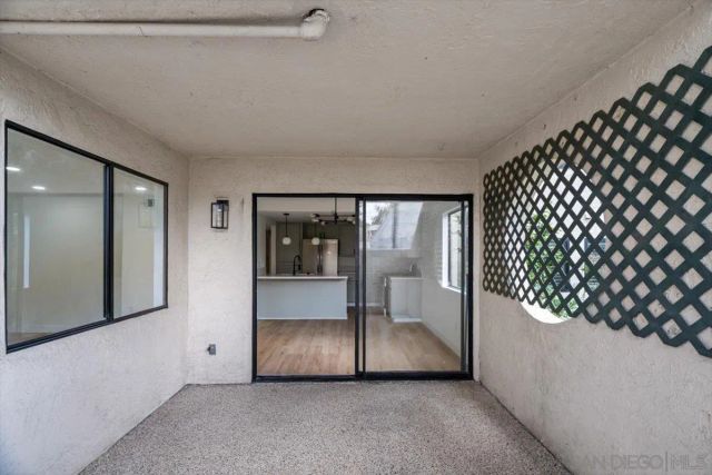 345 N Melrose Dr C, Vista, CA 92083