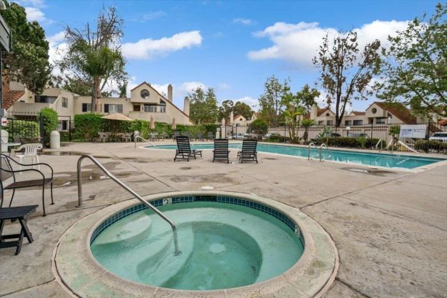 345 N Melrose Dr C, Vista, CA 92083