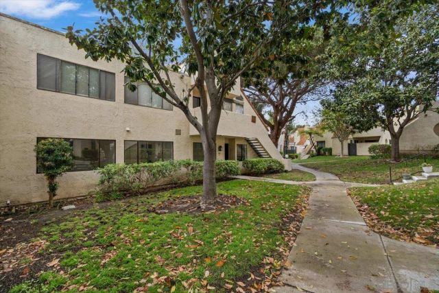 345 N Melrose Dr C, Vista, CA 92083