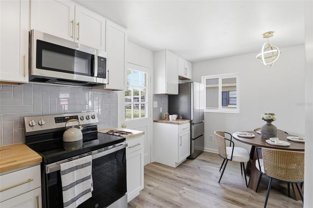 1617 SE 12TH AVENUE, Gainesville, FL 32641