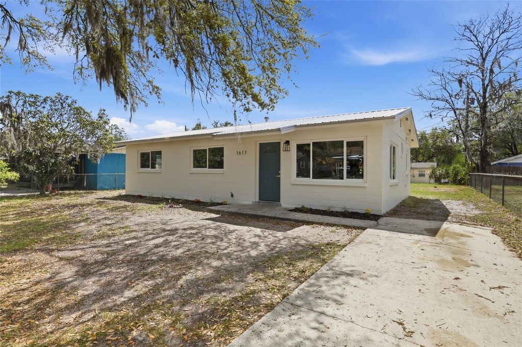 1617 SE 12TH AVENUE, Gainesville, FL 32641