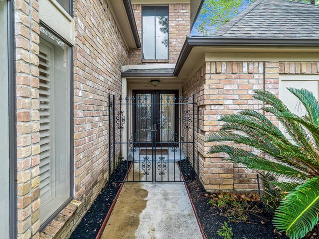 12422 Piping Rock Drive, Houston, TX 77077