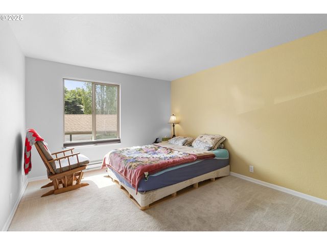 10137 Sw TRAPPER Ter, Beaverton, OR 97008