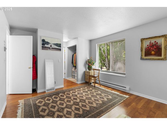 10137 Sw TRAPPER Ter, Beaverton, OR 97008