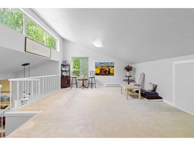 10137 Sw TRAPPER Ter, Beaverton, OR 97008