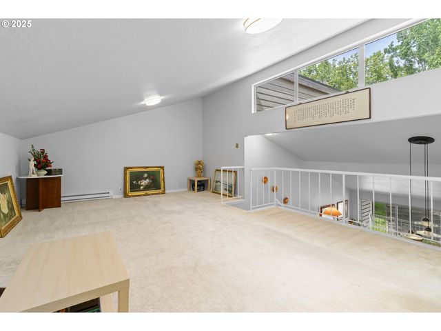 10137 Sw TRAPPER Ter, Beaverton, OR 97008