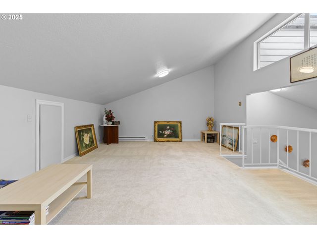 10137 Sw TRAPPER Ter, Beaverton, OR 97008