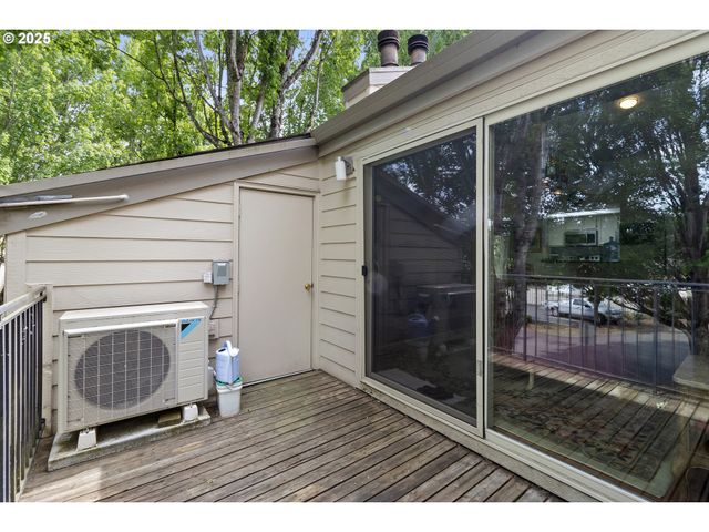 10137 Sw TRAPPER Ter, Beaverton, OR 97008