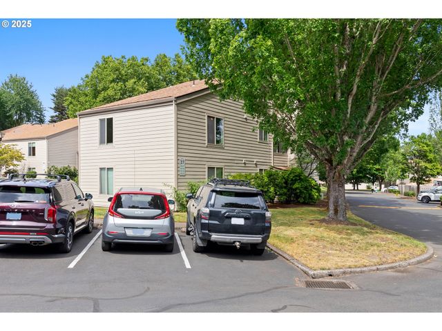 10137 Sw TRAPPER Ter, Beaverton, OR 97008