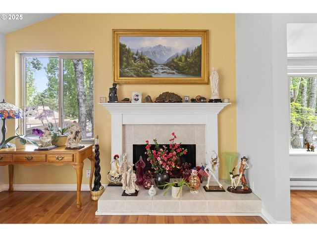 10137 Sw TRAPPER Ter, Beaverton, OR 97008