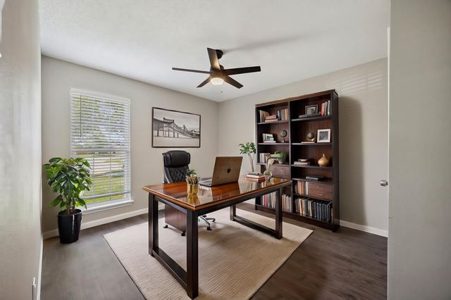 1706 Delaford Circle, Carrollton, TX 75007
