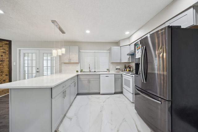 1706 Delaford Circle, Carrollton, TX 75007