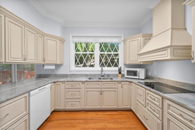 3100 Stratford Court, High Point, NC 27265