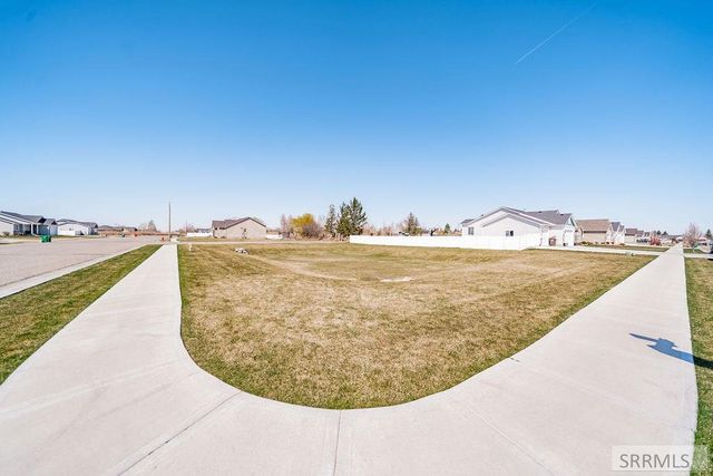 2600 N Badger Creek Road, Idaho Falls, ID 83401