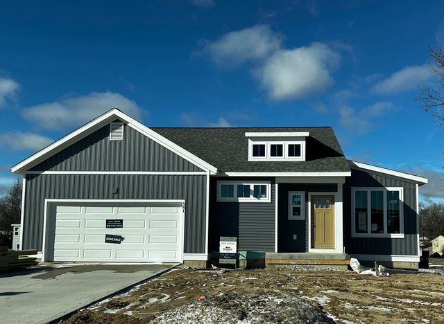 581 Waterford Village Drive Nw, City Of Walker, MI 49534