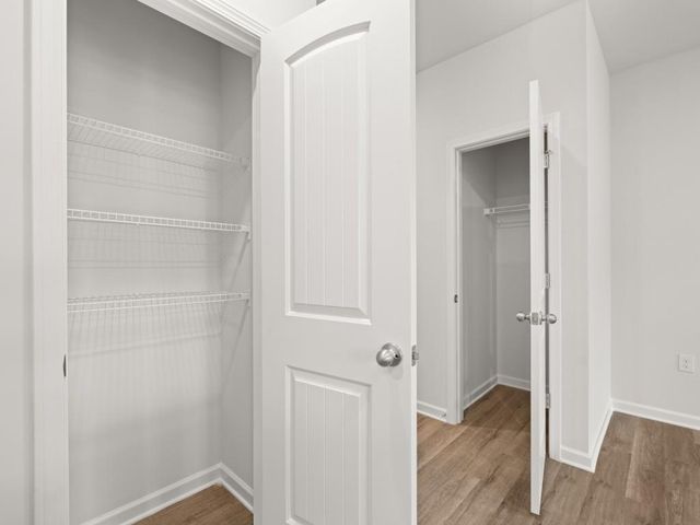 5976 Skylar Drive, Atlanta, GA 30331