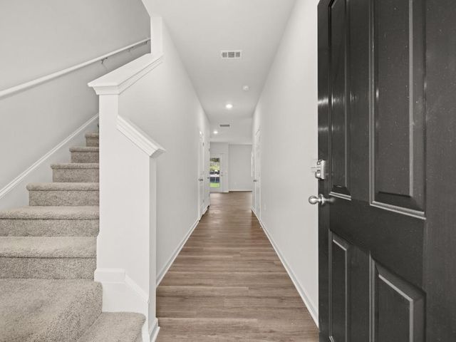 5976 Skylar Drive, Atlanta, GA 30331