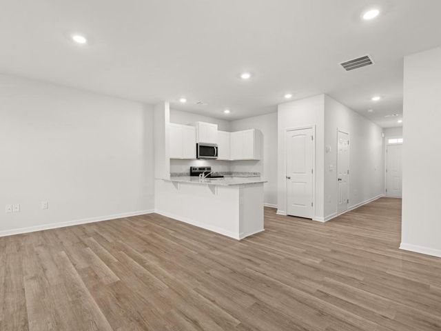 5976 Skylar Drive, Atlanta, GA 30331