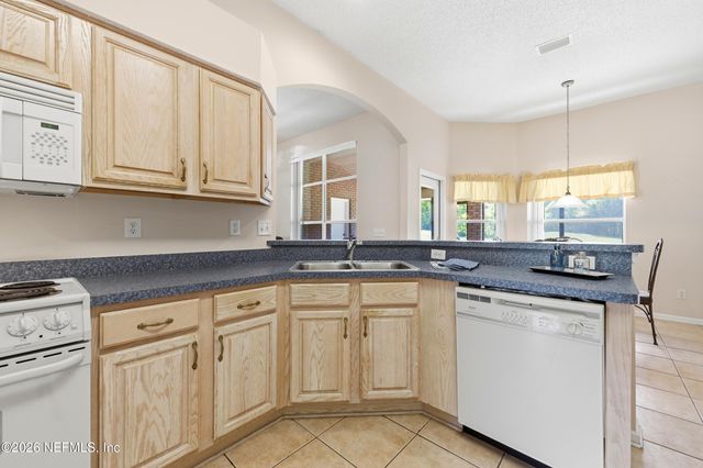5735 PIPER GLEN Boulevard, Jacksonville, FL 32222