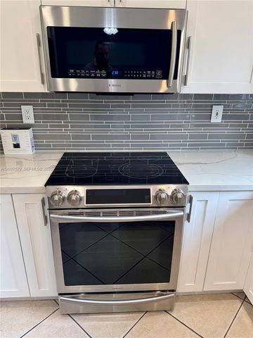 3891 SW 146 ct 14, Miami, FL 33185