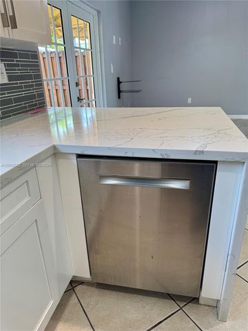 3891 SW 146 ct 14, Miami, FL 33185