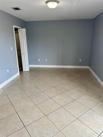 3891 SW 146 ct 14, Miami, FL 33185