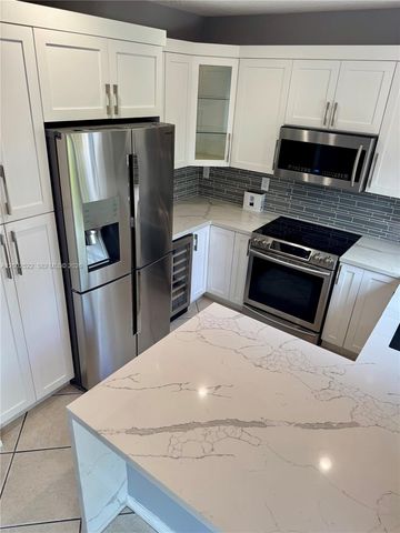 3891 SW 146 ct 14, Miami, FL 33185