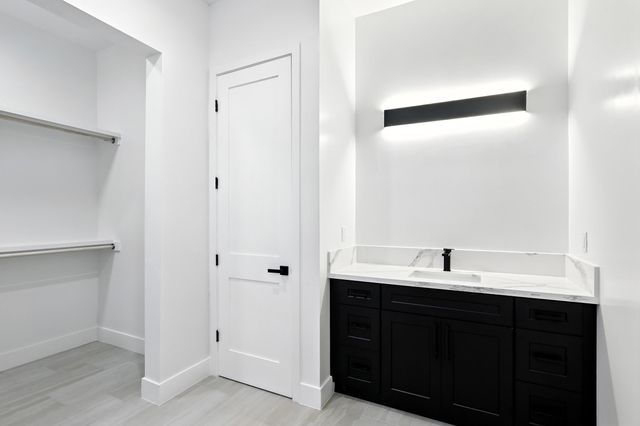 2016 Contreras Road NE, Rio Rancho, NM 87144
