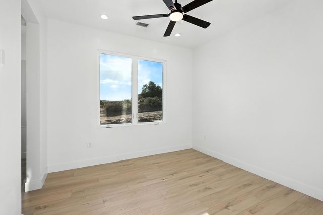 2016 Contreras Road NE, Rio Rancho, NM 87144