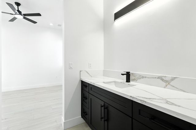 2016 Contreras Road NE, Rio Rancho, NM 87144