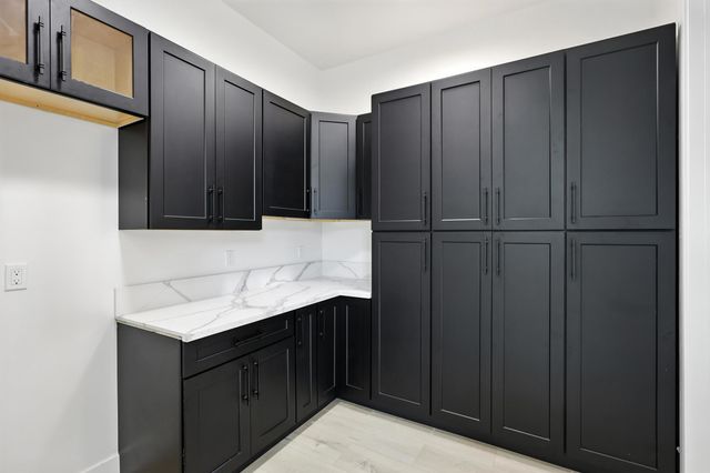 2016 Contreras Road NE, Rio Rancho, NM 87144