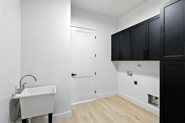 2016 Contreras Road NE, Rio Rancho, NM 87144