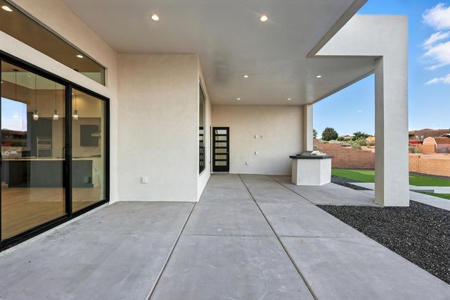 2016 Contreras Road NE, Rio Rancho, NM 87144