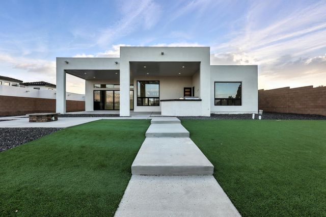 2016 Contreras Road NE, Rio Rancho, NM 87144