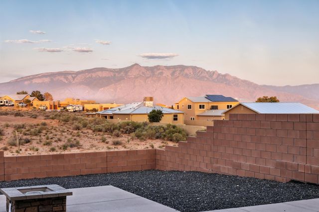 2016 Contreras Road NE, Rio Rancho, NM 87144