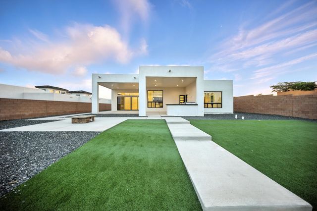 2016 Contreras Road NE, Rio Rancho, NM 87144