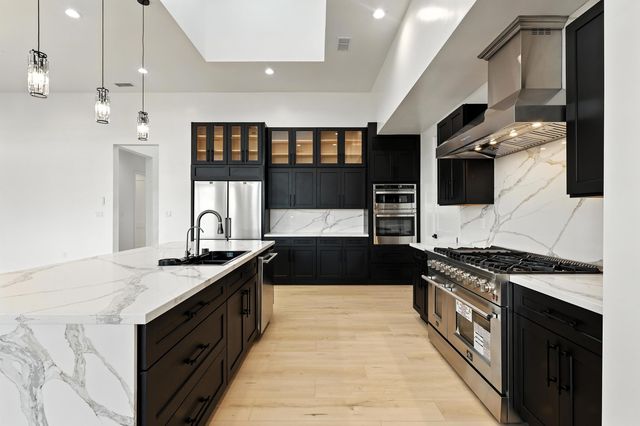 2016 Contreras Road NE, Rio Rancho, NM 87144