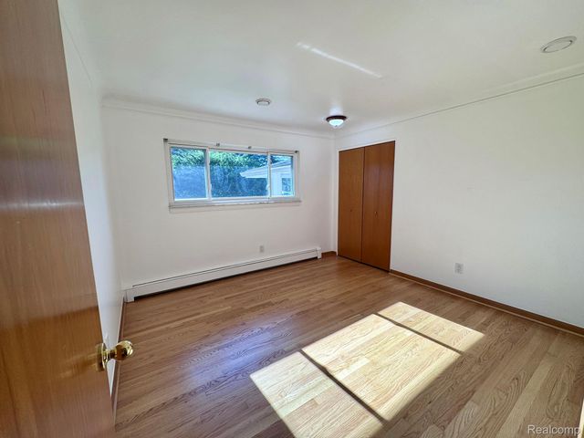 17 Avonwood Boulevard, Rochester Hills, MI 48309
