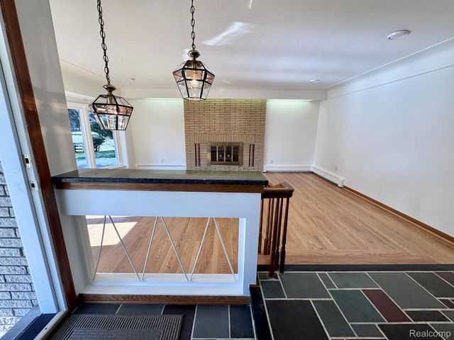 17 Avonwood Boulevard, Rochester Hills, MI 48309