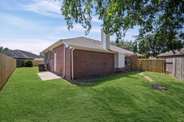 444 De Coster Boulevard, Alvin, TX 77511