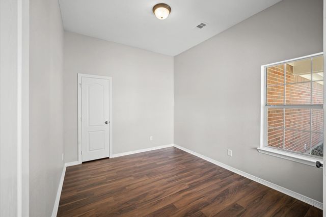 444 De Coster Boulevard, Alvin, TX 77511