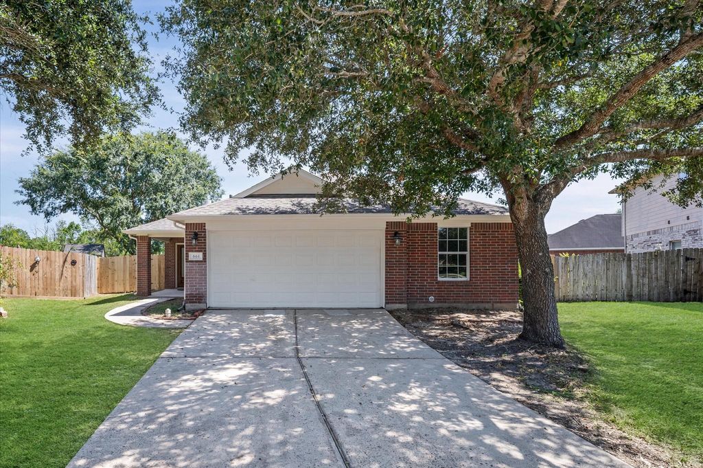 444 De Coster Boulevard, Alvin, TX 77511