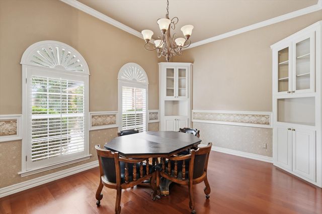 3600 Chateaux Lane, Hurst, TX 76054