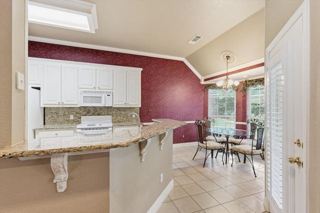 3600 Chateaux Lane, Hurst, TX 76054